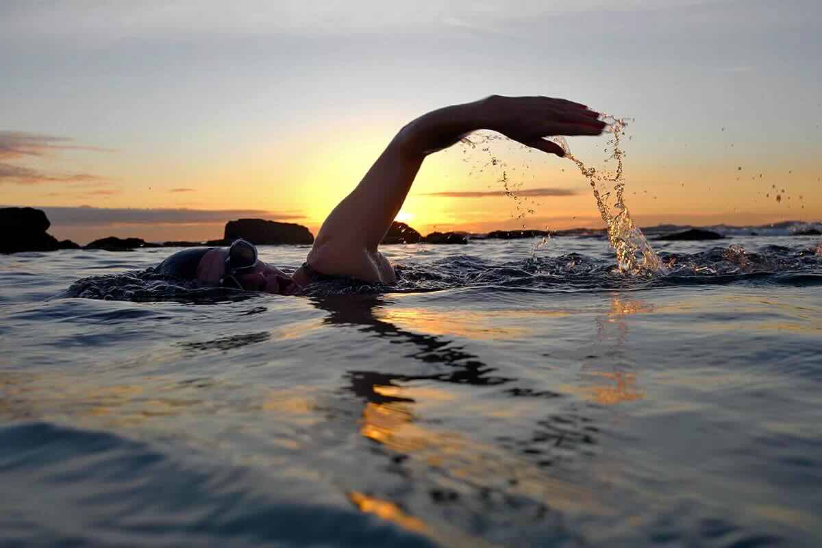 Ivre, il part nager en pleine nuit dans la baie de Calvi