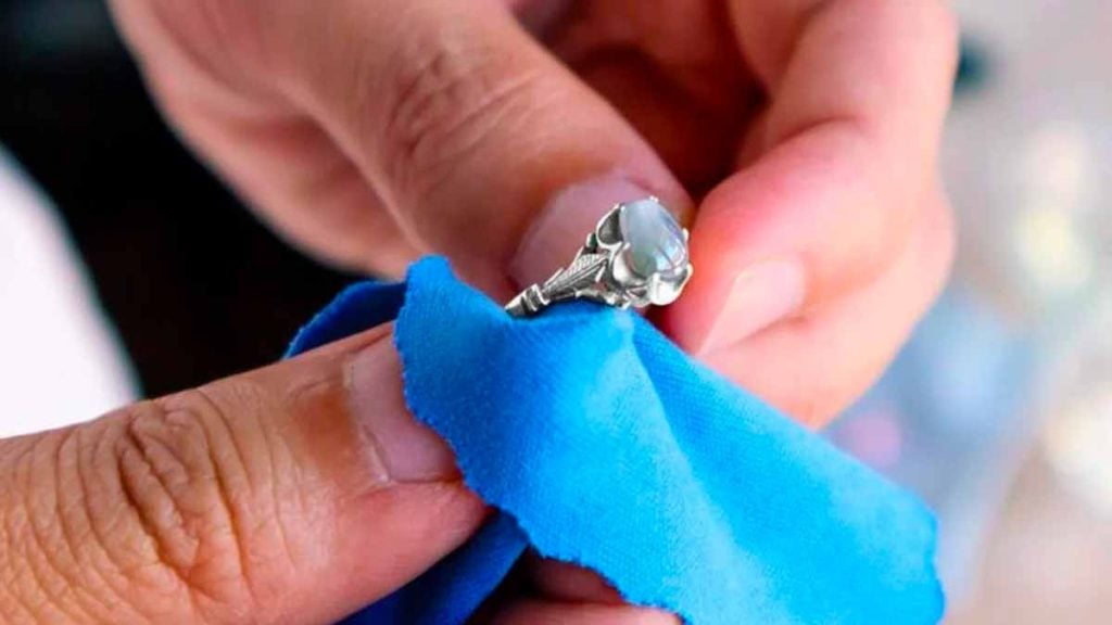 nettoyer ses bijoux