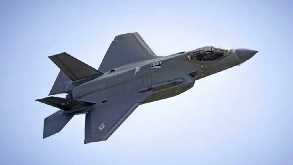 F35