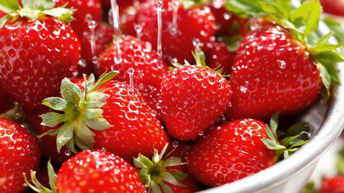laver les fraises
