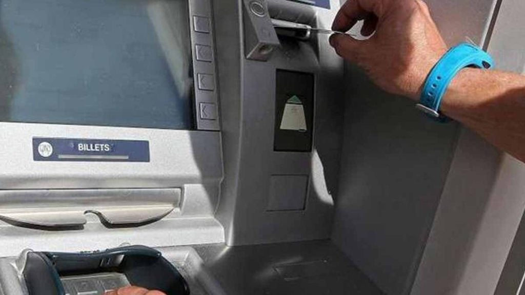 distributeurs de billets
