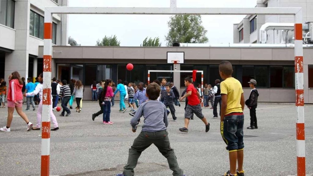 école